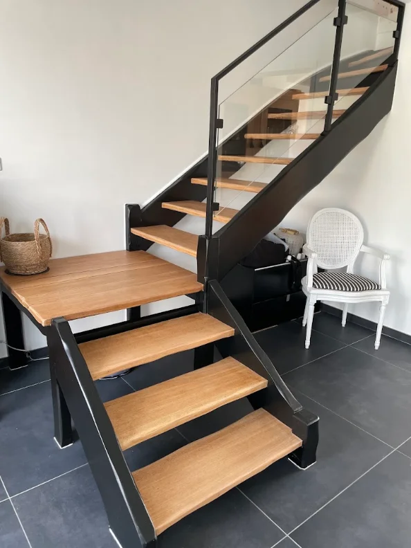 Cage d'escalier en enduit décoratif