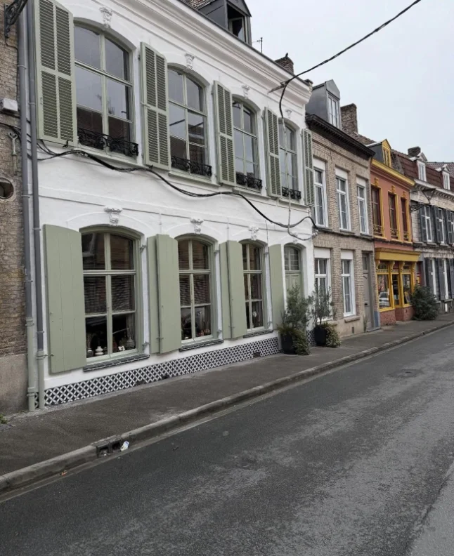 Façade de maison flamande rénovée
